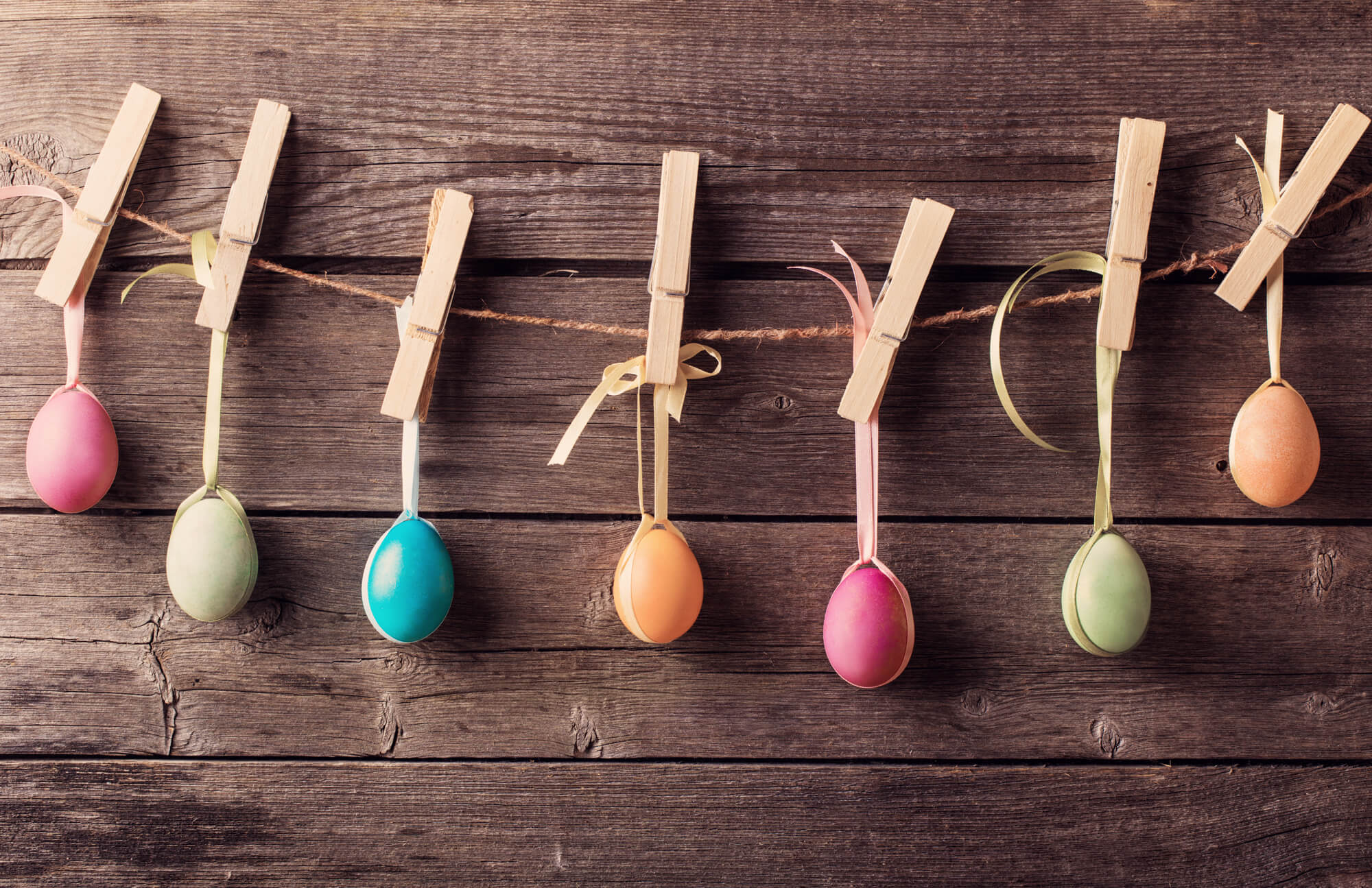 Come decorare le tue finestre per Pasqua: 3 consigli fai da te - Nobento